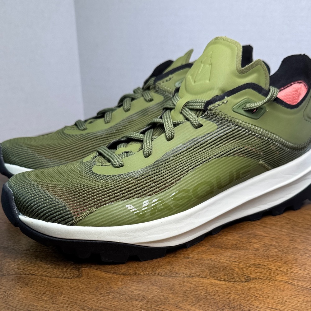 LIKE NEW Vasque Womens Re:Connect Here Ventilated Hiking Trail Running Shoes 7.5